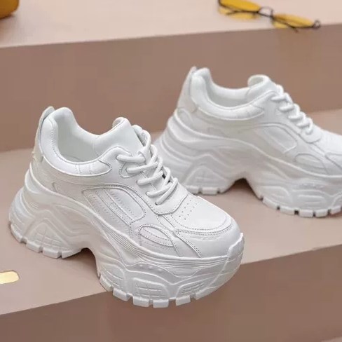 欧货厚底小白鞋女真皮2026新款