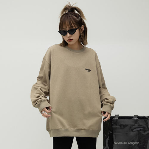 潮牌厚印字母圆领卫衣女