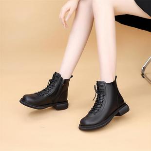 舒适百搭白色女短靴 2025春秋新款 平底休闲马丁靴女时尚 轻便小皮鞋