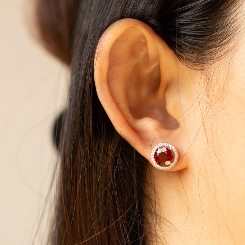 2克拉天然石榴石耳钉纯银镀真金不过敏酒红色宝石耳饰女百搭通勤