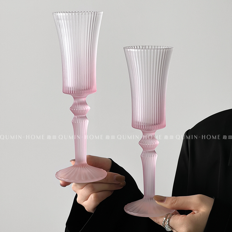 晶質磨砂漸變粉豎紋香檳杯