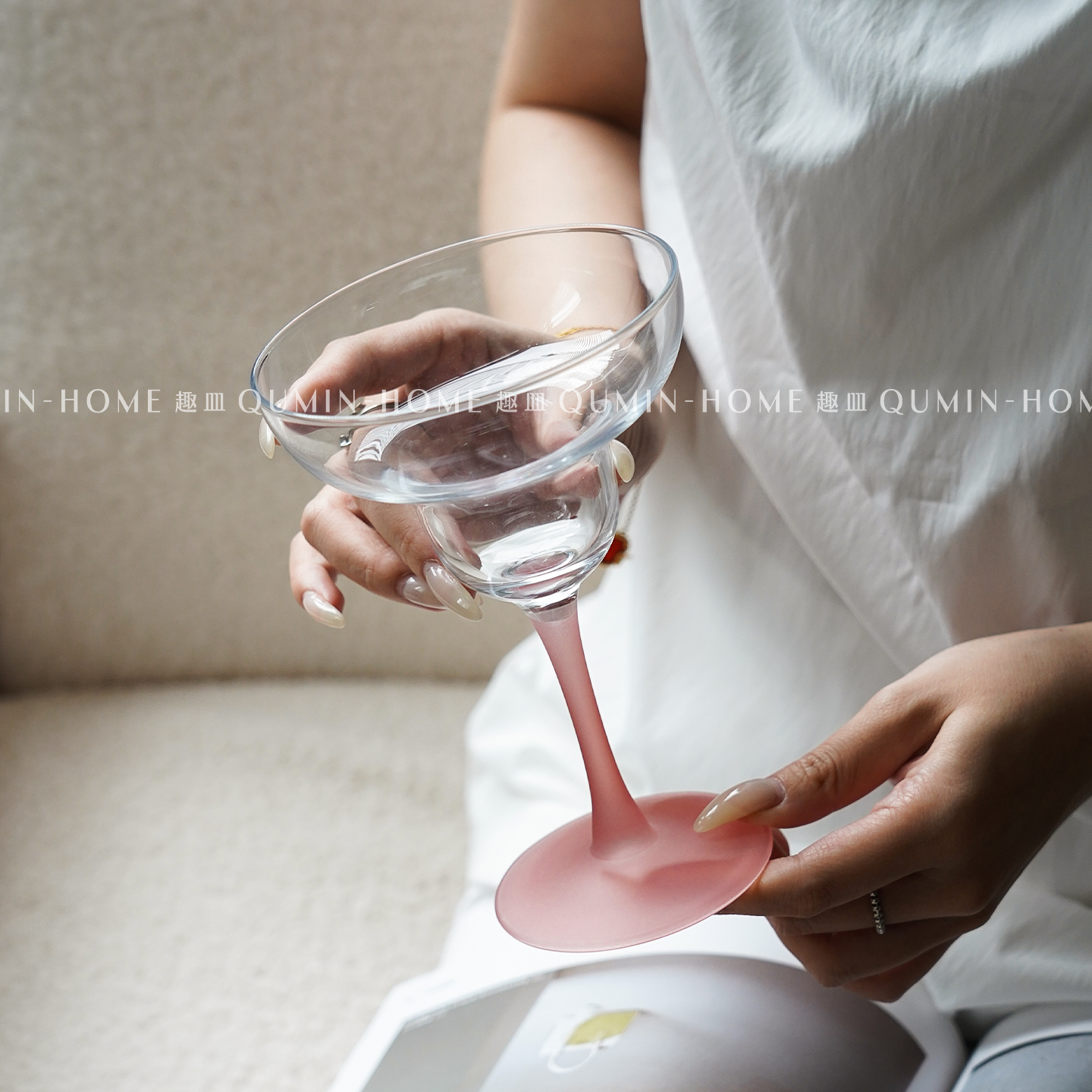 趣皿ins风玻璃杯马天尼鸡尾酒杯简约香槟杯高颜值特调高脚气泡杯