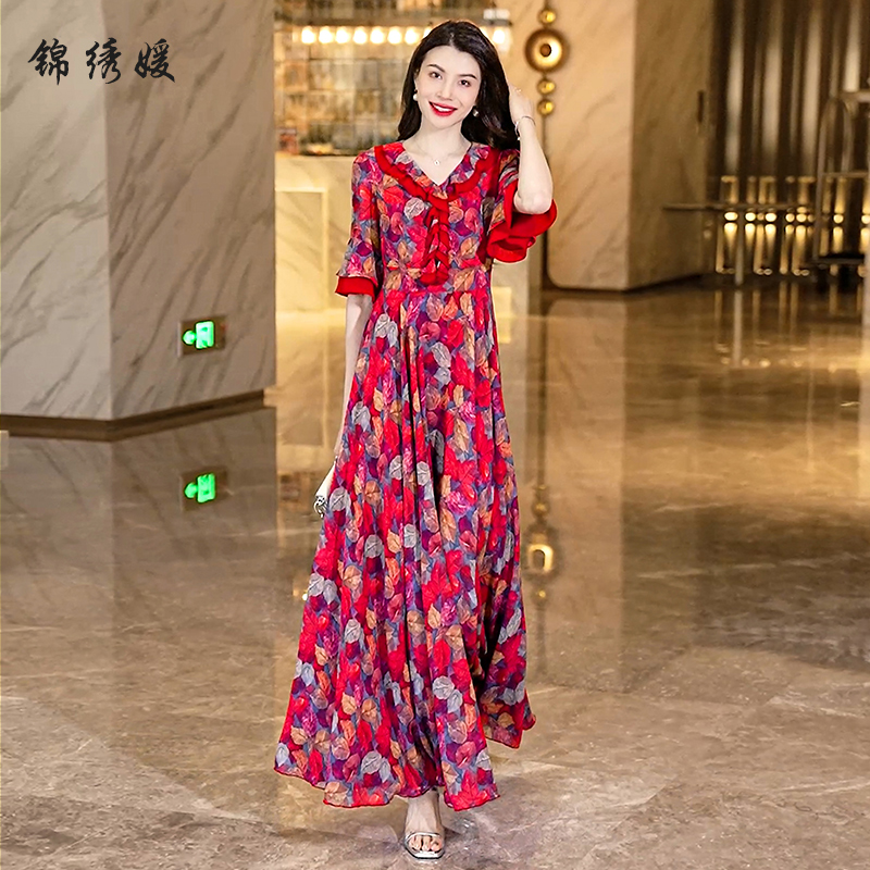 2025新款连衣裙女印花长裙高端气质显瘦长款大摆裙轻奢长裙荷叶领