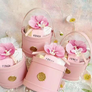 新款 森系绿色迷你皮质抱抱桶伴手礼盒结婚圆形手提红色婚庆用品