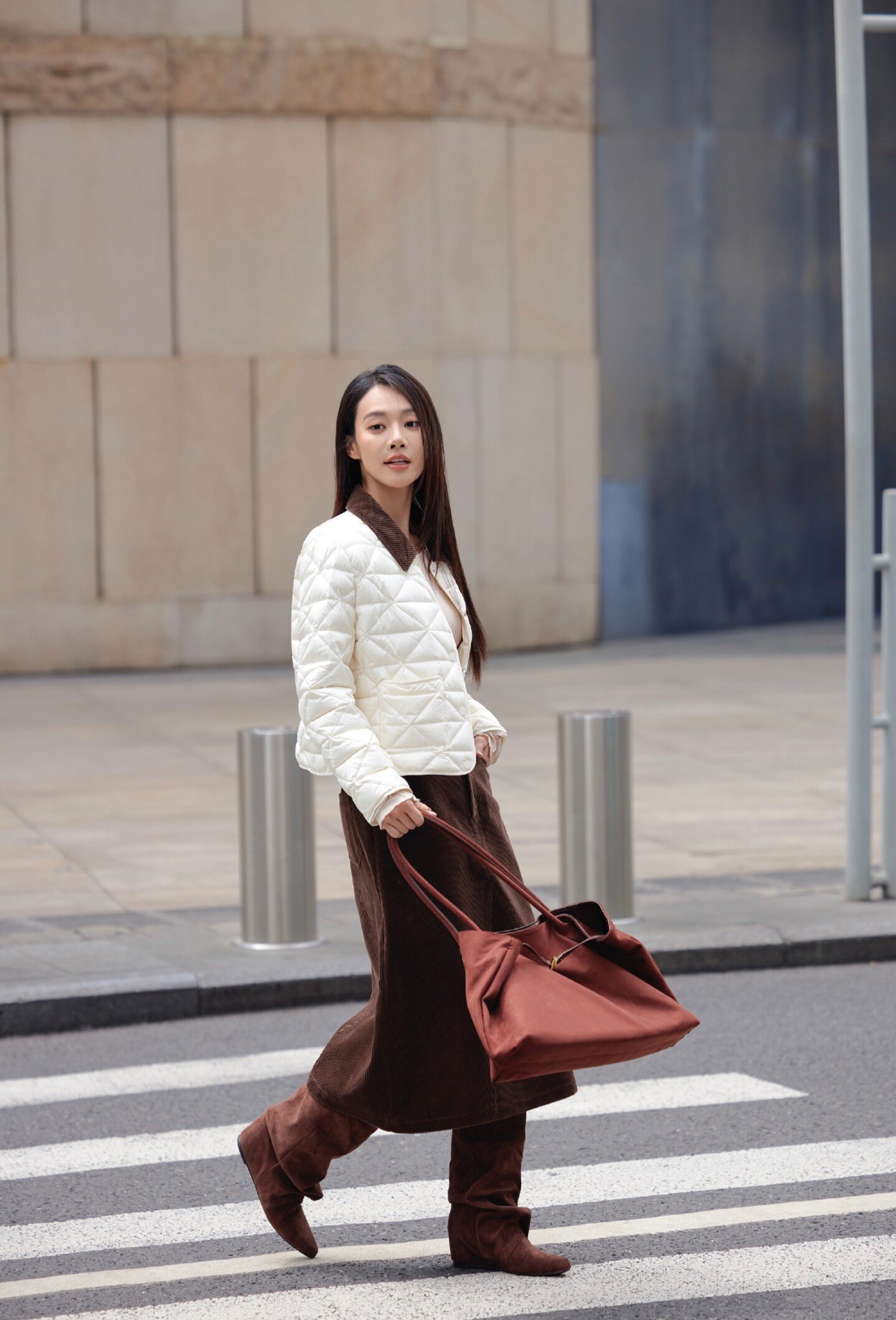 CHIC 2025冬季新款设计师女装时尚百搭轻薄菱格棉服外套