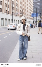 WIWH23新 极简设计的白色短款羽绒服 连帽立领打造严实的温暖屏障