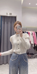 韩版 WIWH设计师品牌法式 女时尚 羊绒针织圆领开衫 女 蕾丝花边泡泡袖