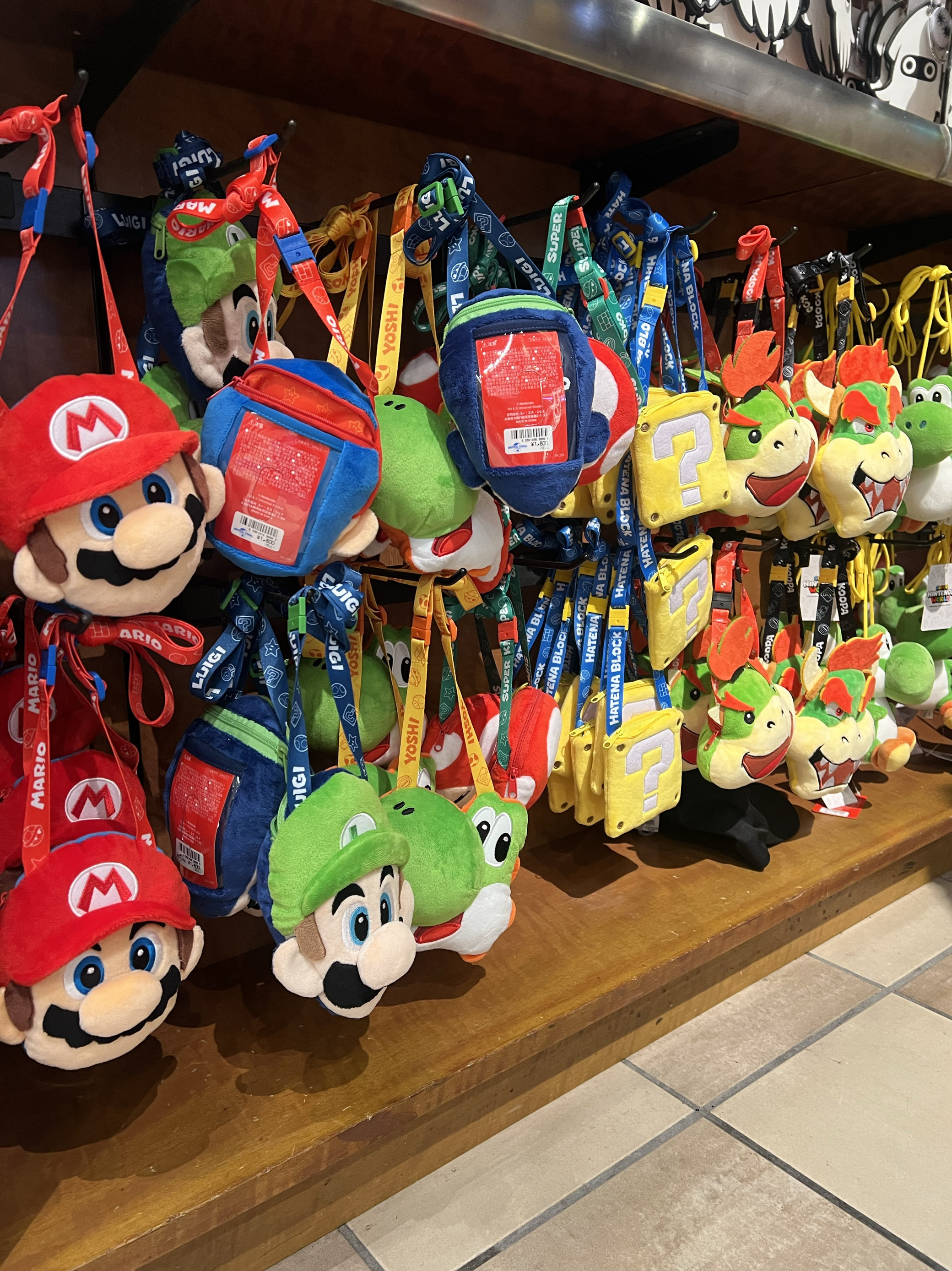 现货日本本土USJ环球影城超级玛丽路易西星星斜挎包零钱包卡包,模玩/动漫/周边/娃圈三坑/桌游,动漫背包/钱包/箱包,淘宝优惠券,粉丝福利购,淘宝优惠卷