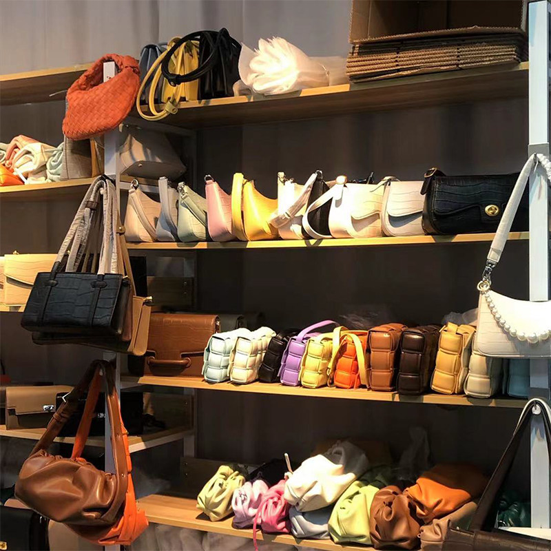 工厂尾货特价女包复古小包新款潮商场撤柜单肩斜挎包网红小方包,箱包皮具/热销女包/男包,小方包,淘宝优惠券,粉丝福利购,淘宝优惠卷