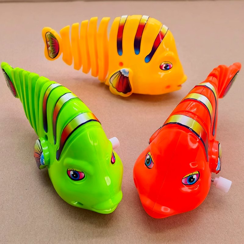 发条摇摆鱼仿真动物益智学爬