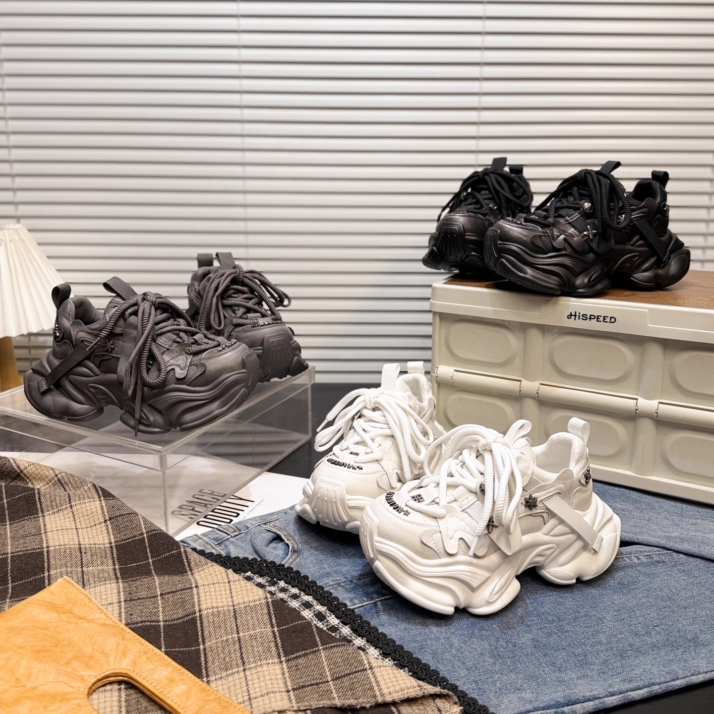 日本OFFCAT真皮重工铆钉厚底松糕绑带老爹鞋女2026春款休闲运动鞋