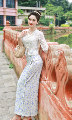 西双版纳旅游穿搭傣族服饰高品质轻奢气质显瘦一整套女春秋长裙