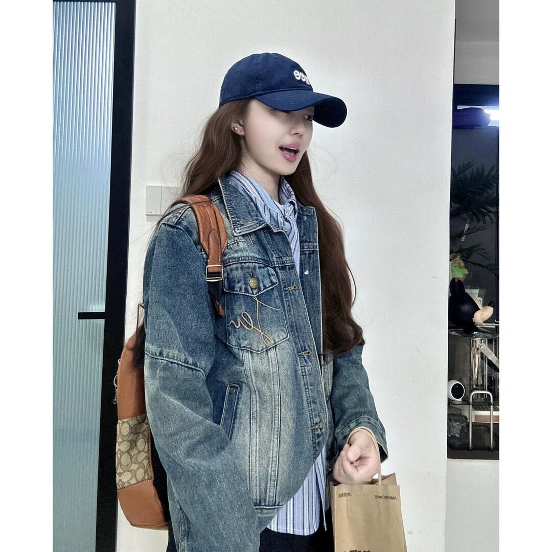 独特超好看牛仔外套女秋季设计感复古水洗做旧短款翻领夹克牛仔衣