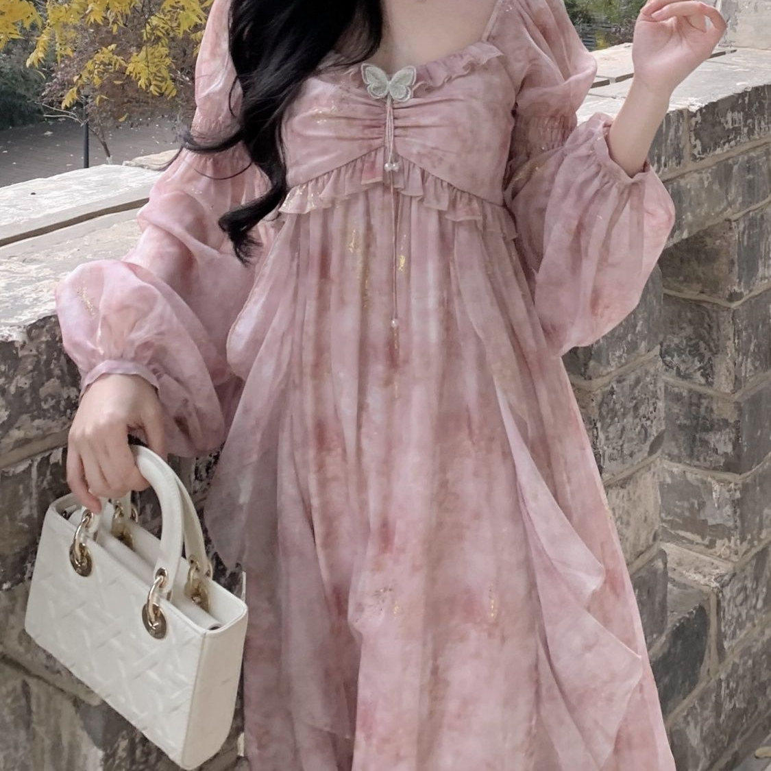 甜桃杏蝶 仙女粉朦胧晕染印花蝴蝶烫金雪纺海边度假风连衣裙