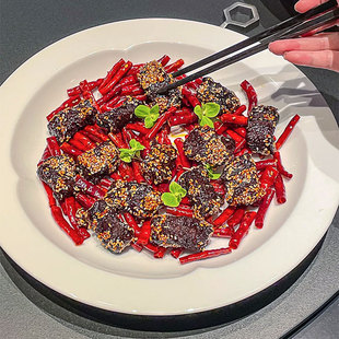 农家乐土菜馆圆形炒菜浅盘纯白中式热菜盘特色陶瓷湘菜大圆盘土菜