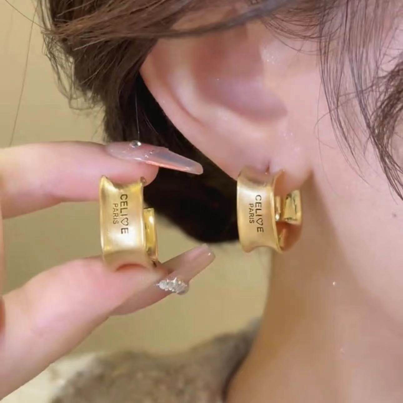 小众设计感法式金属风耳环简约气质字母几何耳钉时尚高级银针耳饰,饰品/流行首饰/时尚饰品新,耳环,淘宝优惠券,粉丝福利购,淘宝优惠卷