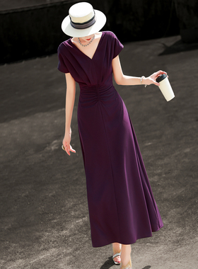 兰瑟儿2026夏季新款气质高级感通勤短袖V领收腰褶皱紫色连衣裙女
