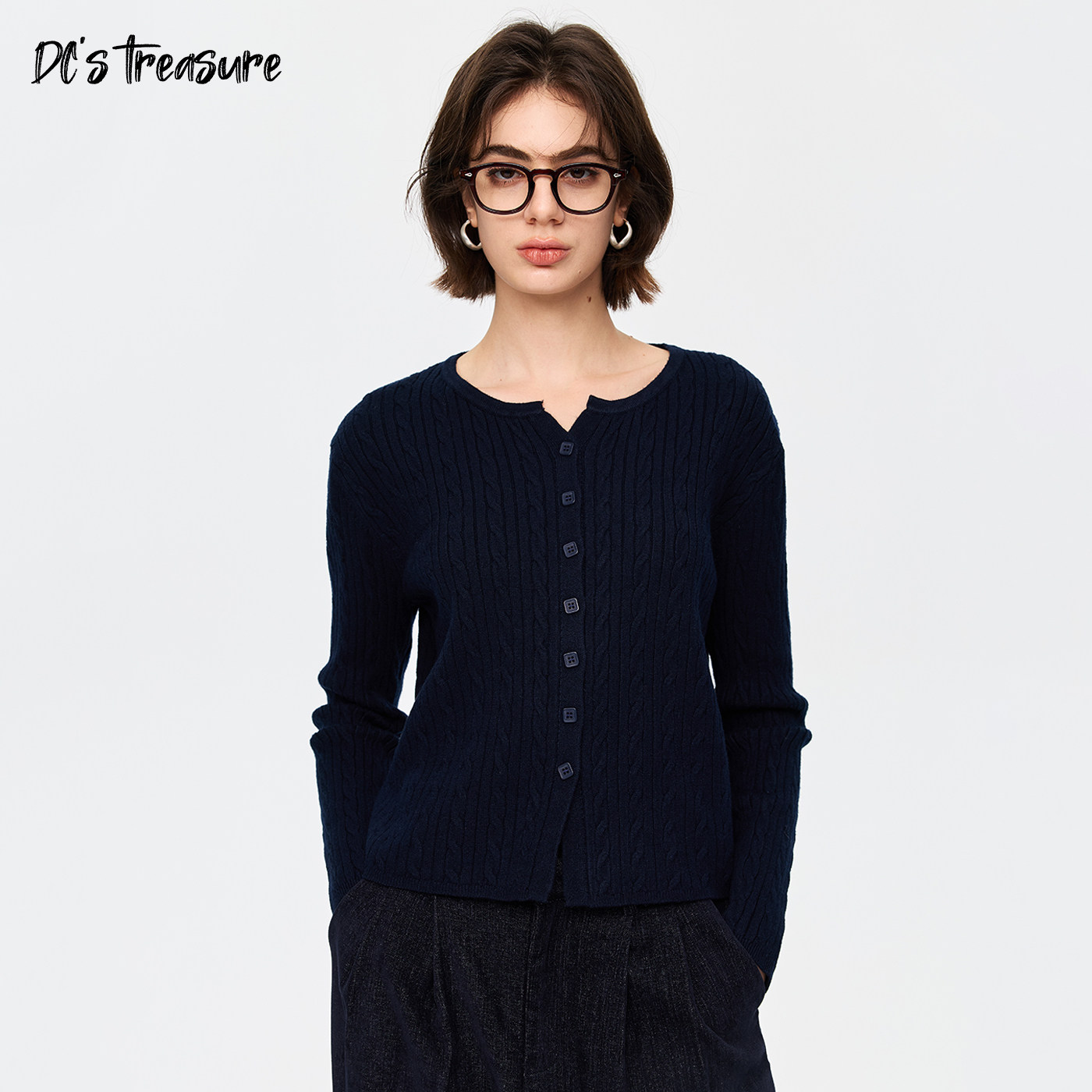 多财法式上衣修身v领纽扣打底衫麻花纹开衫长袖薄款短款初春百搭