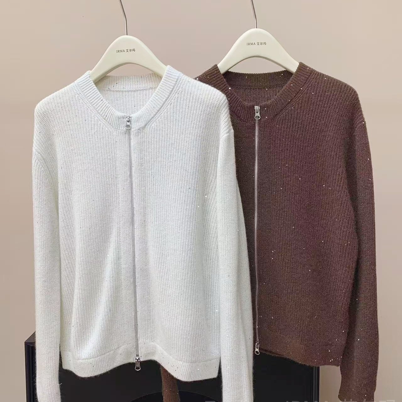 极简风亮片拉链羊绒针织开衫女