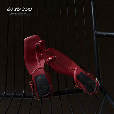 【七与多】牛皮/3cm极简拇指扣环夹趾凉鞋女夏新款套趾方头时装鞋