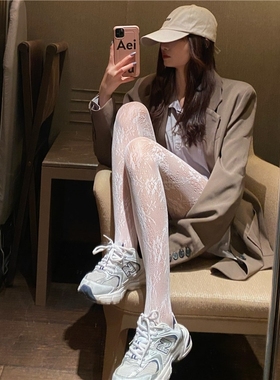 AY To films纯欲白丝袜配靴子字母蕾丝袜洛丽塔白色打底袜显瘦