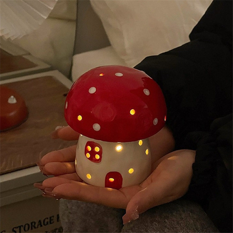 创意蘑菇小夜灯卧室床头灯北欧网红少女心梦幻陶瓷灯生日礼物礼品