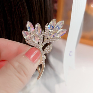 高端时尚 别针 新品 女锆石花朵胸针韩款