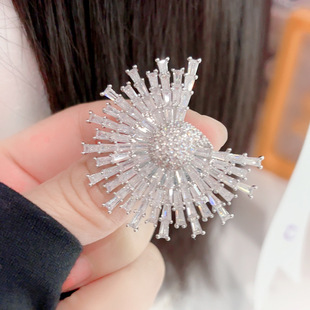 轻奢时尚 别针 新品 女锆石花朵胸针韩款