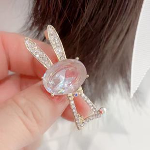别针可爱 轻奢韩款 新品 时尚 镶钻锆石小兔胸针女