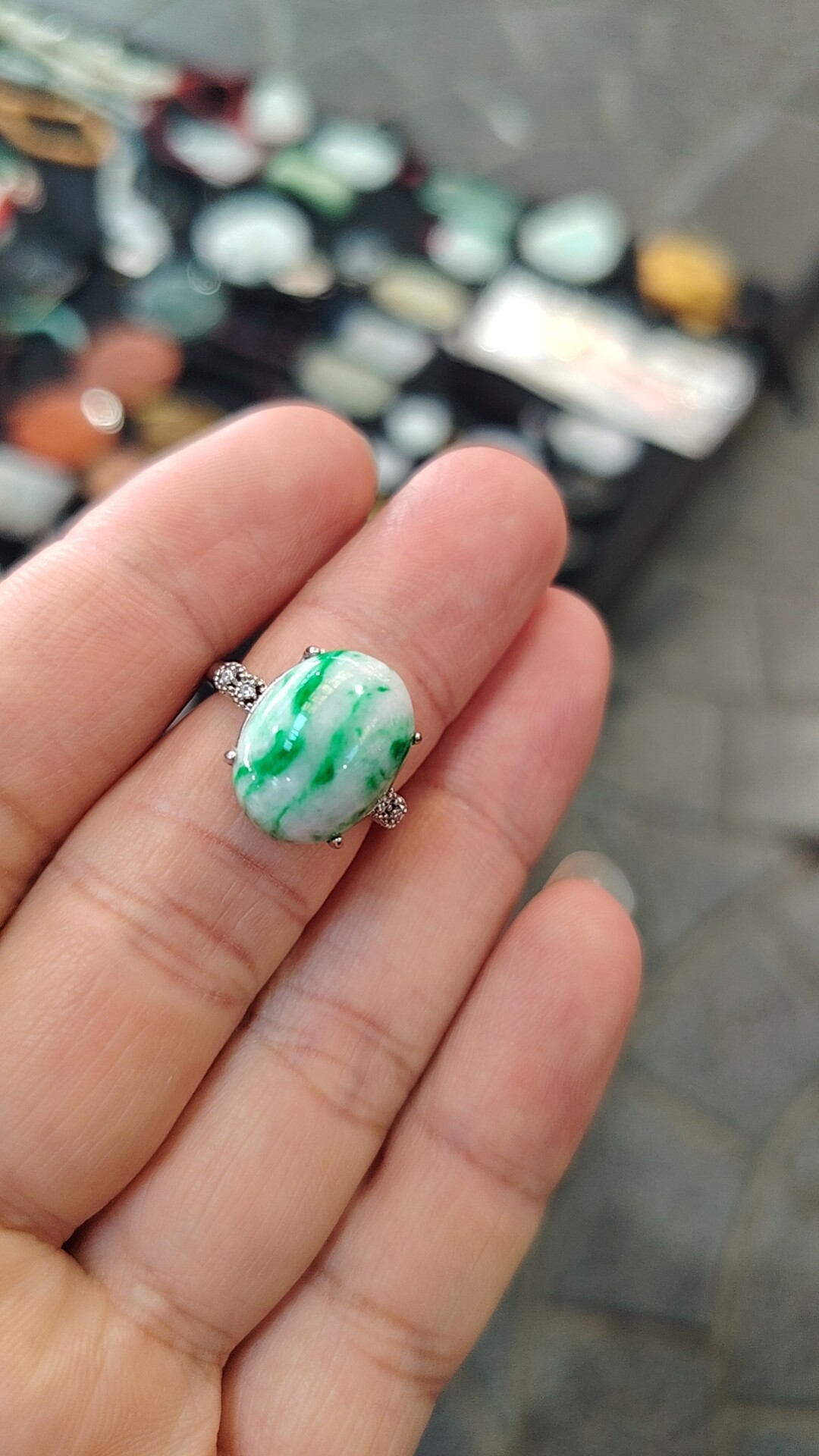 白底青青戒指（活动扣）手饰