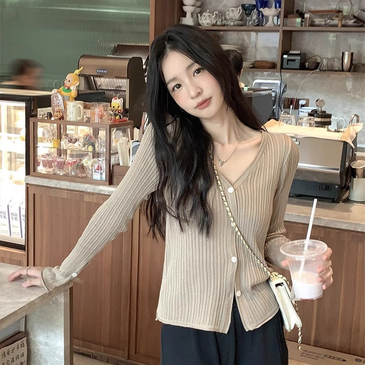 V领打底开衫高级感针织上衣女春季2026新款修身薄款纯欲外搭长袖