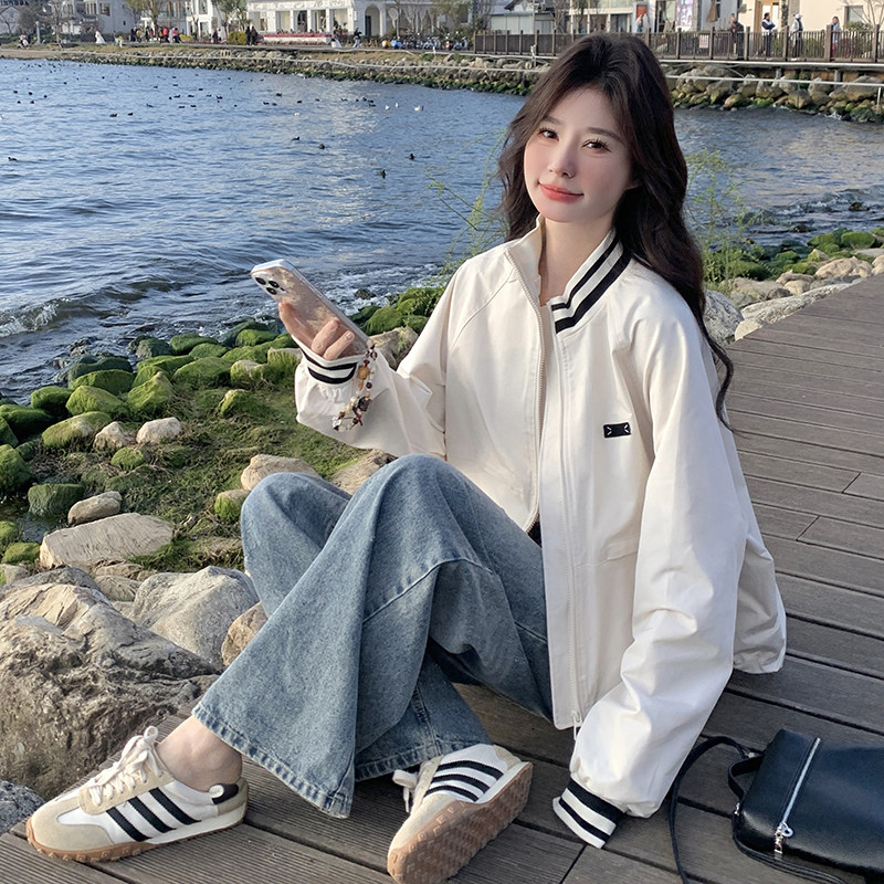 现货新款棒球服小外套099-1067-P145-K208，女装短外套，浙宝099