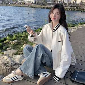 现货新款 棒球服小外套099-1067-P145-K208，女装短外套，浙宝099