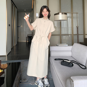 慵懒松弛感韩系收腰杏色连衣裙女夏季2025新款减龄简单大方衬衫裙图片