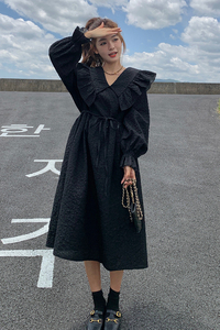 法式千金黑色娃娃领连衣裙女春秋2025新款赫本风高级感超好看长裙图片
