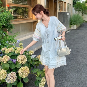 盐甜系穿搭蓝色小衫套装女夏新款韩系温柔风甜美减龄半身裙两件套图片