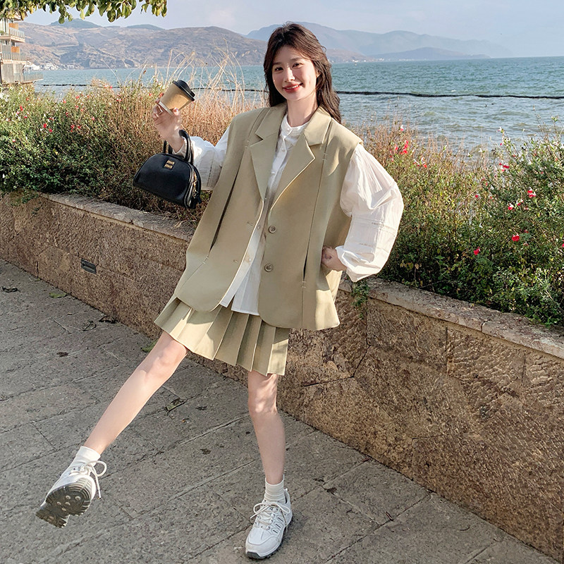 卡其色廓形西装马甲套装裙女2025春季新款韩系设计感百褶裙两件套,女装套装/套裙,浙宝099