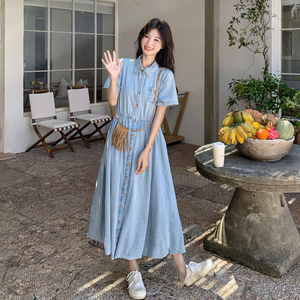 浅蓝色复古短袖牛仔连衣裙女2025夏季新款慵懒风收腰显瘦A字裙潮图片