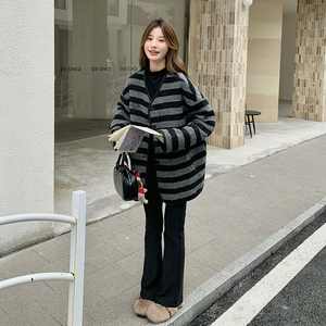 条纹毛呢外套冬季女2024新款小个子加棉气质单排扣短款厚呢大衣图片