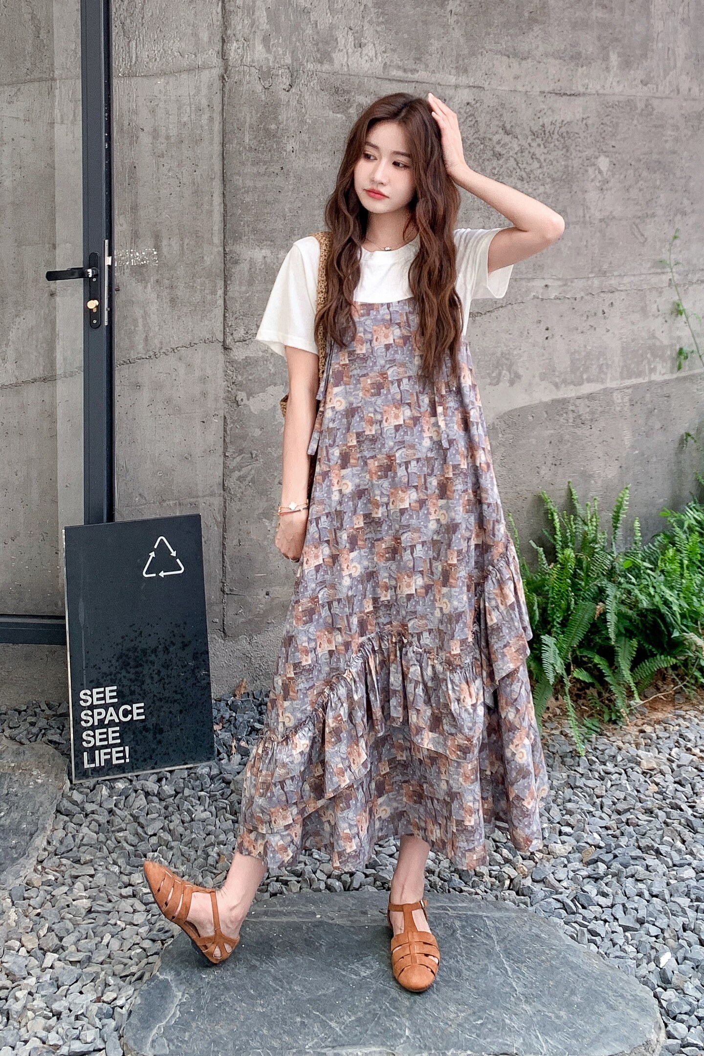 印花裙摆不规则拼接吊带裙两件套女2025夏季文艺日系简约白T套装,女装连衣裙,浙宝099