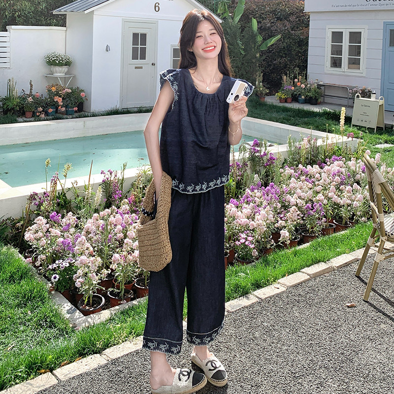 今年流行复古刺绣牛仔套装女2025夏季新款小飞袖上衣阔腿裤两件套,女装套装/套裙,浙宝099