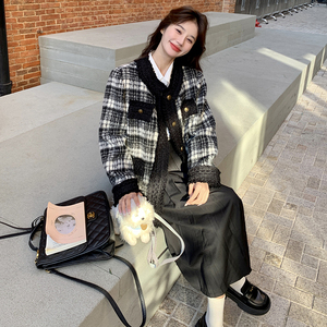 韩版复古格纹小香风羽绒服女2025冬季新款加厚显瘦保暖白鸭绒外套,初冬穿搭女套装图片