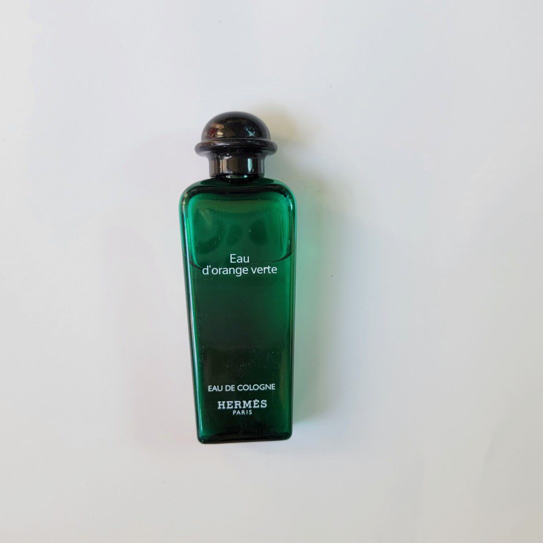 性价比超高！j绿之泉古龙水无盒瑕疵塑料瓶身30ml 替换装中性香
