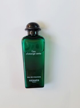 性价比超高！j绿之泉古龙水无盒瑕疵塑料瓶身30ml 替换装中性香