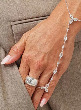 水滴形连指手链简约设计感水钻手链宴会百搭配饰品