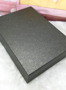 高档白色商务长方形婚纱包装盒