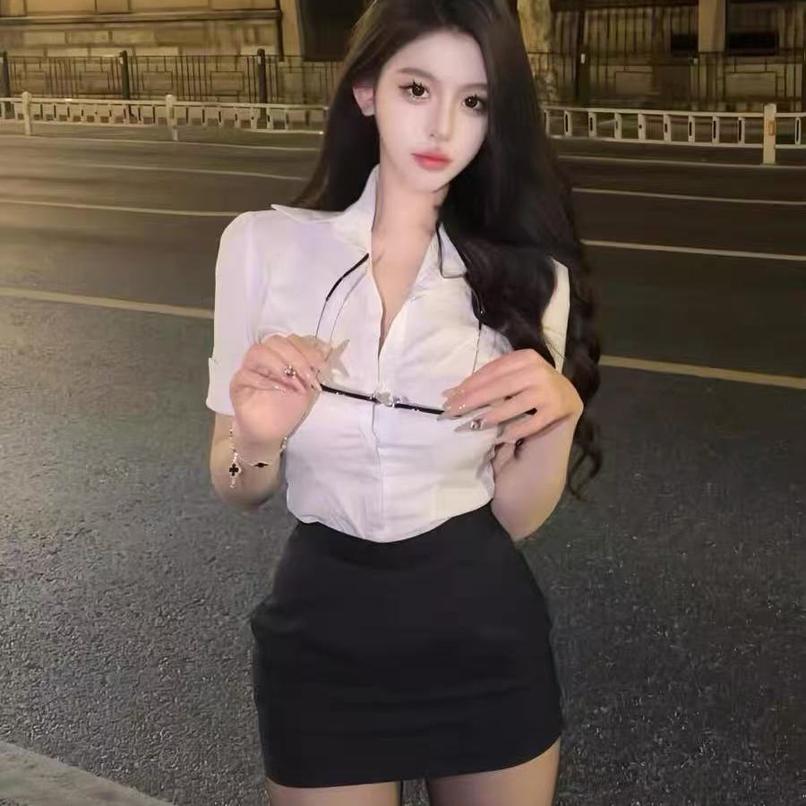 包臀裙套装白色收腰显瘦辣妹上衣