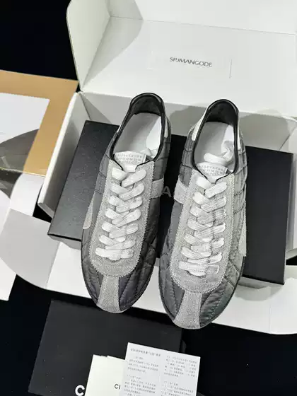 Sprinters Retro Track & Field Shoes Graphite Grey FW25 Fall/Winter Nail Thin Sole Racing Shoes Distressed Patchwork