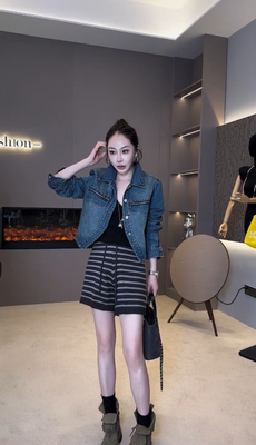 2025新款时尚女秋季新款时髦洋气短长袖牛仔外套拉链短款上衣网红