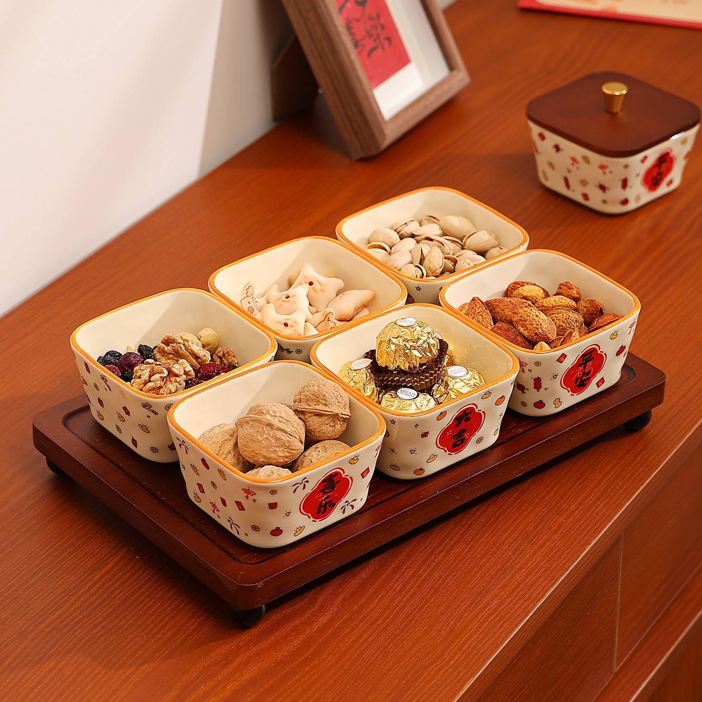 甜欧尼零食摆放盘客厅干果盒水果零食糖果收纳盒新年零食拼盘托盘